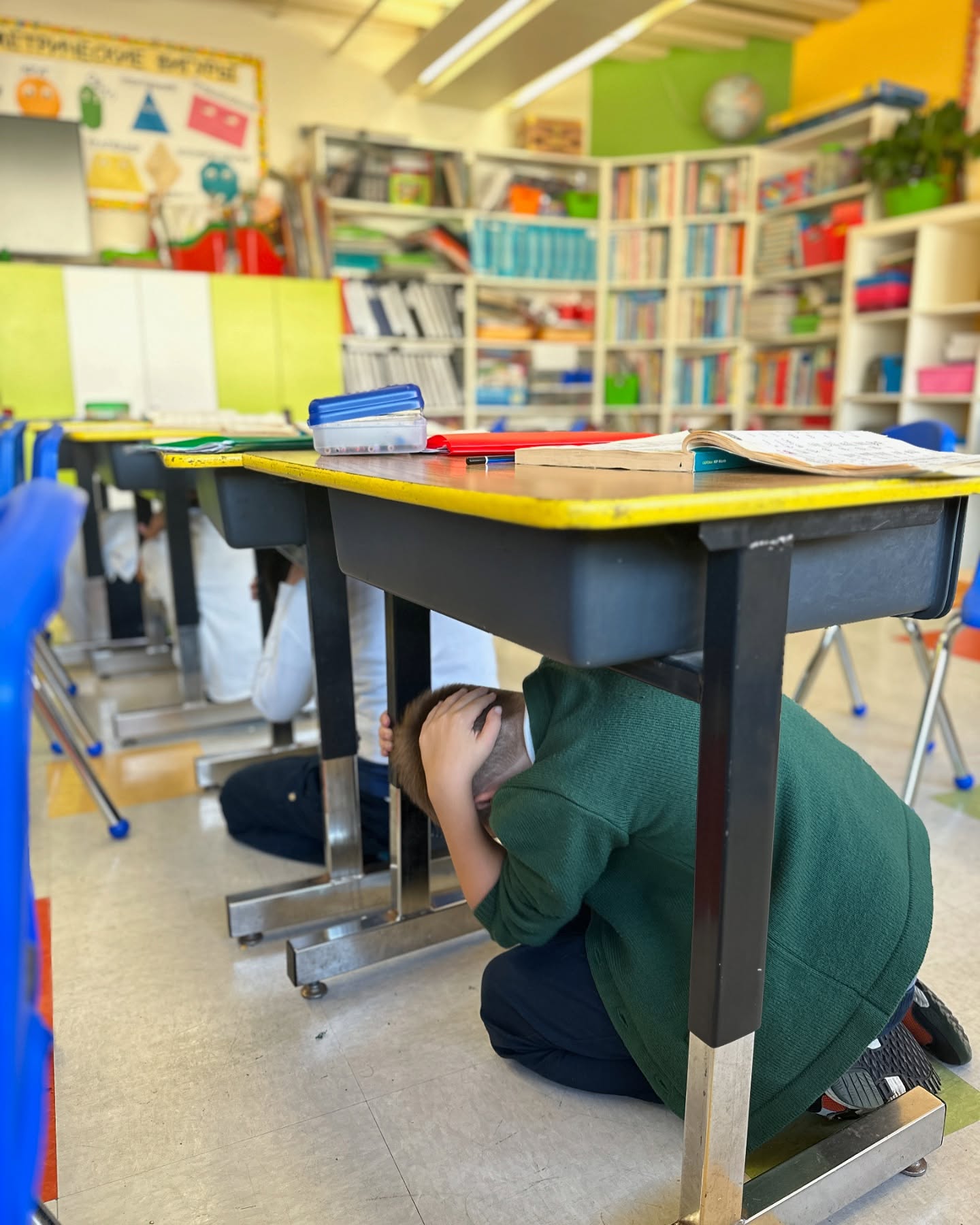❗️SFPA 10 октября приняла участие в #ShakeOut, крупнейших в мире учениях по землетрясению. Учения ShakeOut дают возможность попрактиковаться в том, как оставаться в безопасности во время землетрясения, поскольку оно может ударить в любой момент...