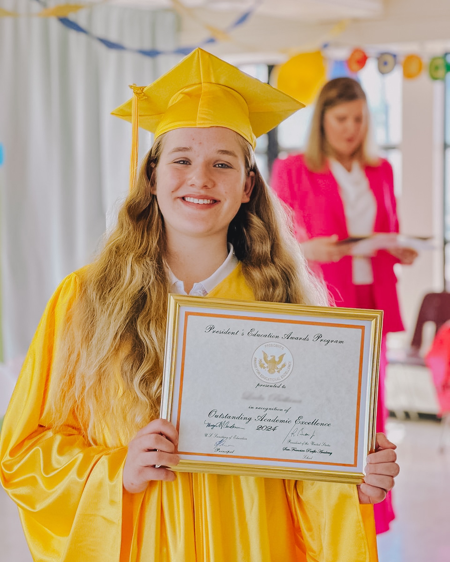Очередной учебный год, еще одна глава закрыта🎉 Отмечаем официальное завершение 2023-2024 учебного года! 

Поздравляем выпускников наших детских садов с их отправкой в ​​путешествие по Европе...